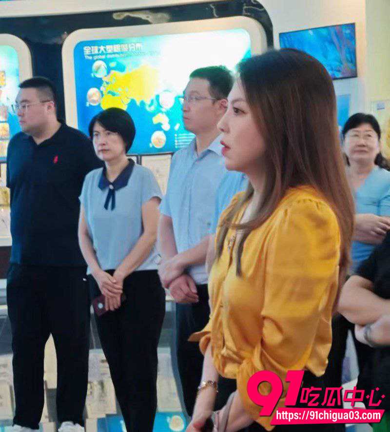 青岛未来盛世女经理  1