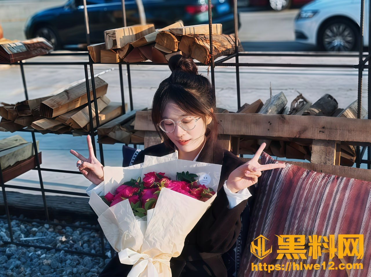 云南临沧艺术培训学校老师 陶林林 清纯外表下实则是内心闷骚妓女！