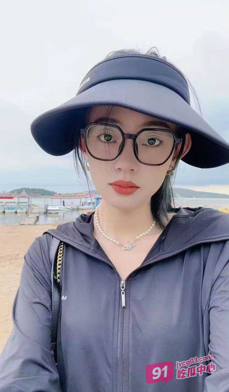 广州职院女神赵慧私拍激情片流出 意外泄露引发网友疯传！ 配图2