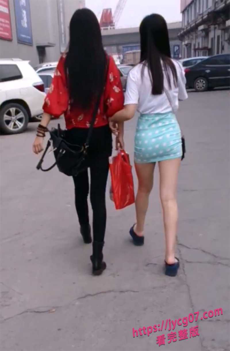 最新抄底合集 高颜值＋好身材女主齐聚 撩人画面太养眼