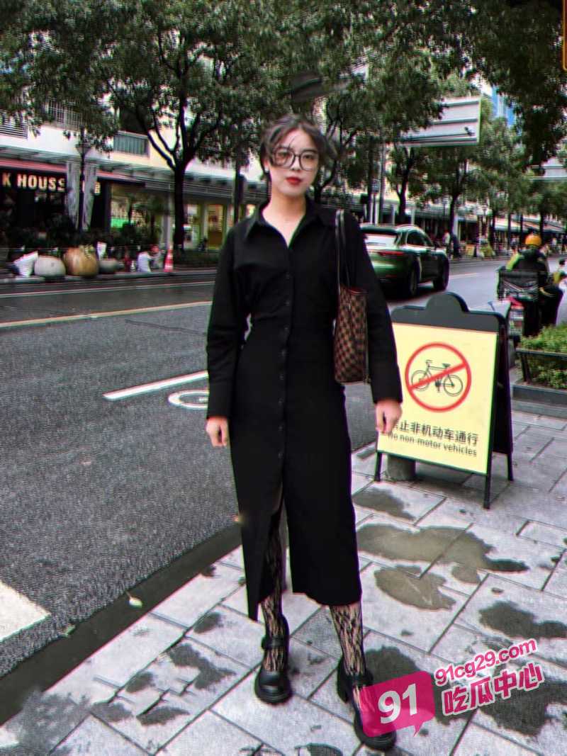 街头搭讪大师真实勾引上海复旦大学女博士 堪称口交技术天花板！ 配图3