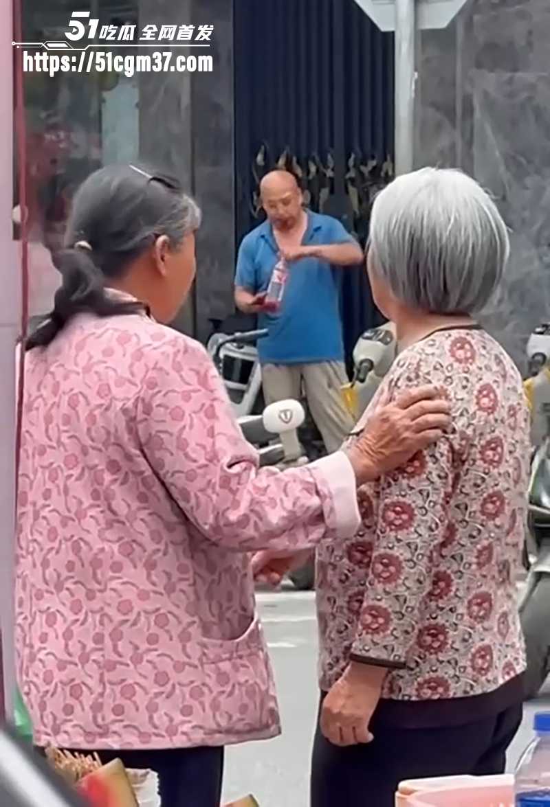 广东汕头卖红薯小商贩杀人 5 拷贝