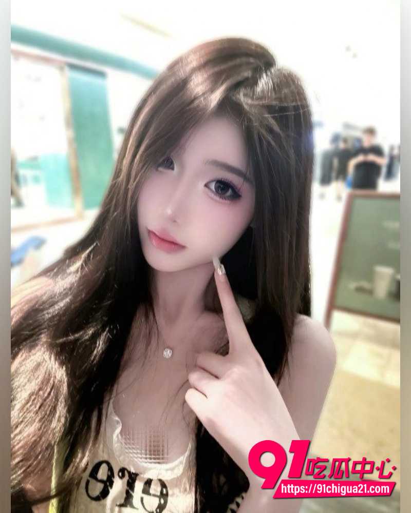 小小绘大尺度私拍 24
