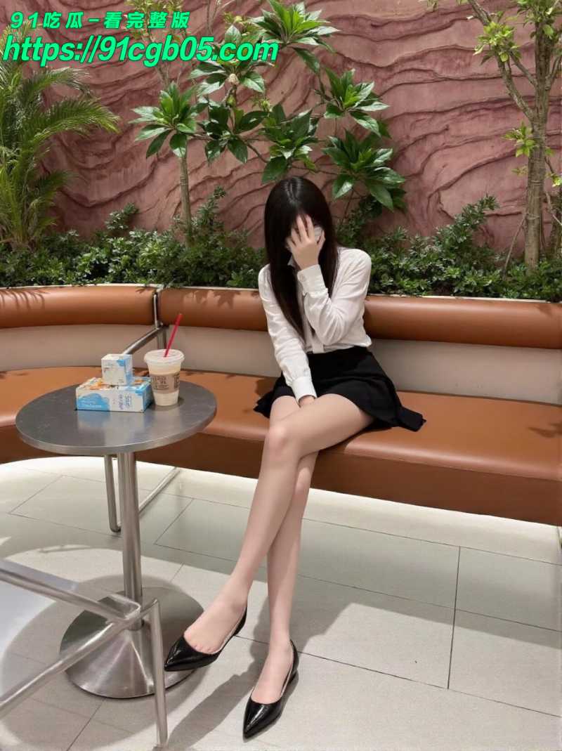 极品反差婊女大学生王雪儿私密曝光 酒店被金主在床上捆绑调教蒙住眼睛尽情玩弄