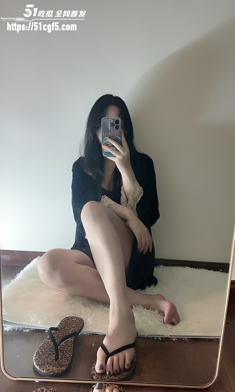 老公查手机发现老婆聊骚出轨 1