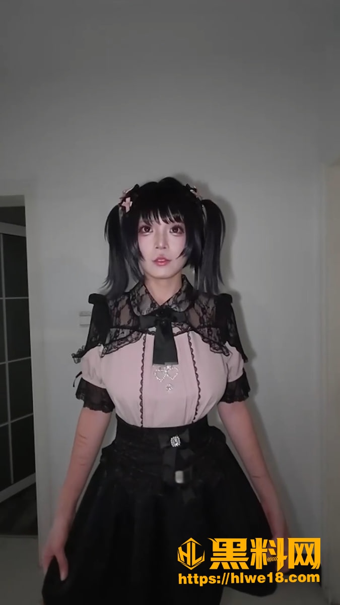 推特阿黑颜巨乳博主 咕姆gomu 户外露出新作 深夜尾行调教露出地雷系美女