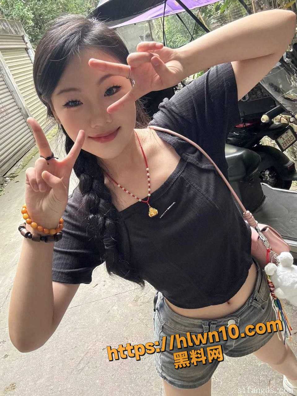 炮友虽不在对着镜头自慰 湖南农业大学学生妹 王欣怡 自慰视频发给炮友后遭曝光流出！