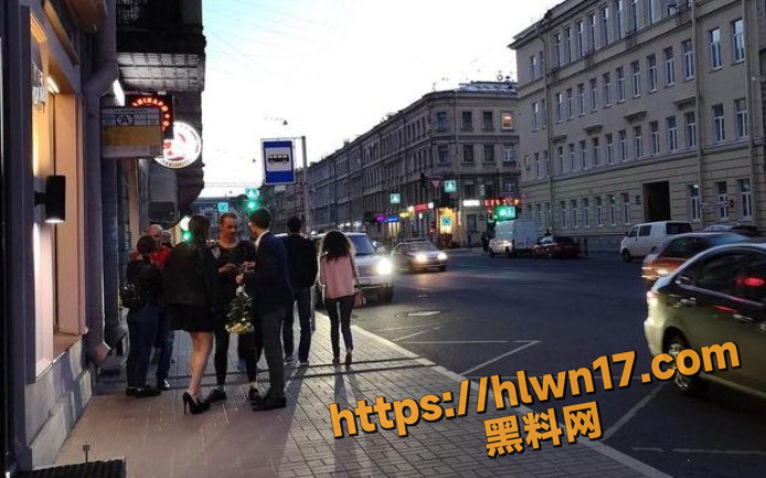 小伙勇闯战斗名族 牙签搅大缸 中国小伙远赴俄罗斯开展寻欢之旅 好奇的问问小伙儿最后是自信还是悲伤！