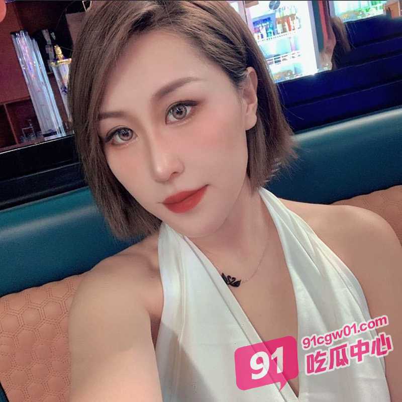 深圳反差少妇焦茹 出轨老公领导 深喉口交的样子太骚了！ 配图2