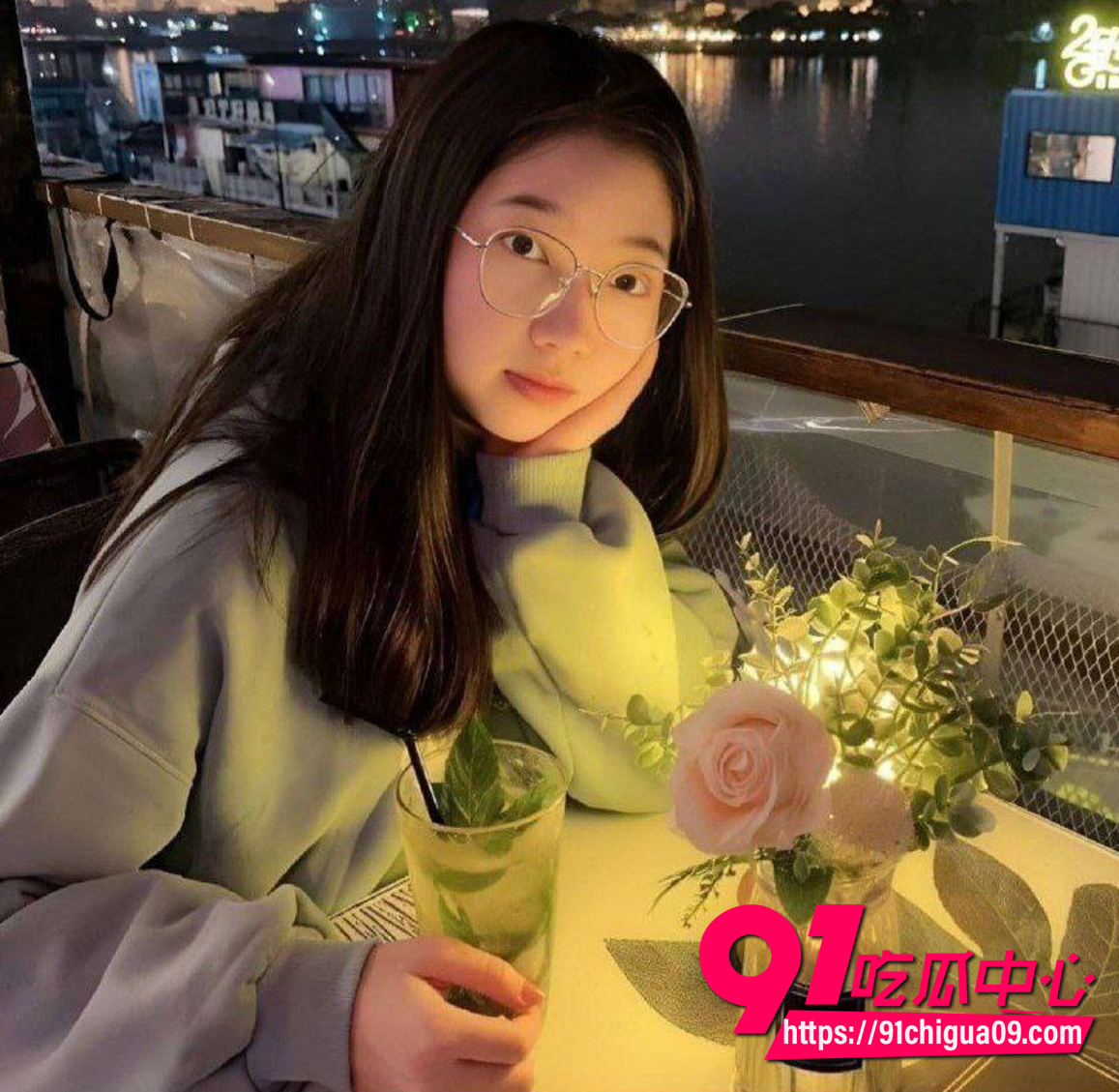 极品留学生眼镜妹 私拍视频曝光 美乳翘臀口交深喉 后入女上狂吸肉棒 技术一流