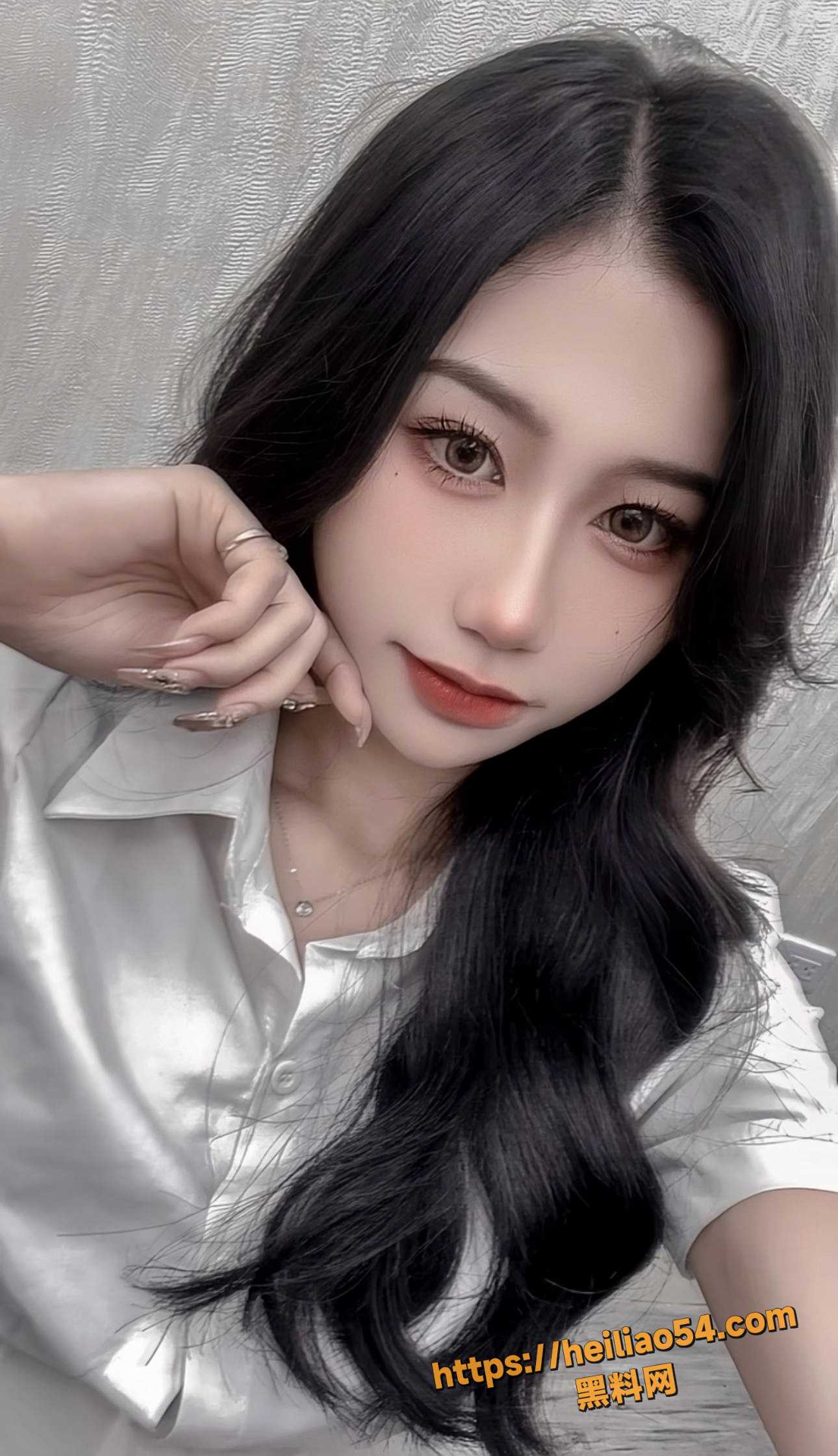 高颜值极品模特美女 酒店与金主激战视频惊爆流出 自拍无套啪啪内射！