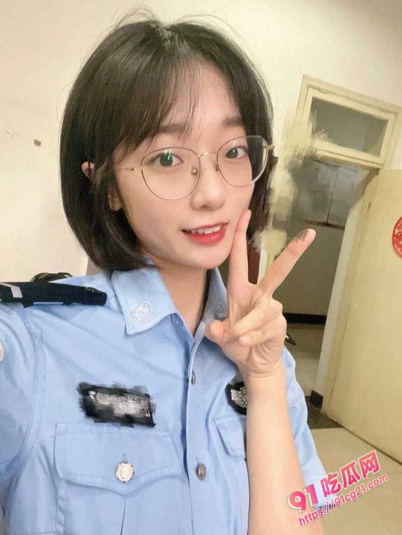 警花的私密调教生活 白天是人民的好警察 晚上化身警犬搜查官！【上】 配图3