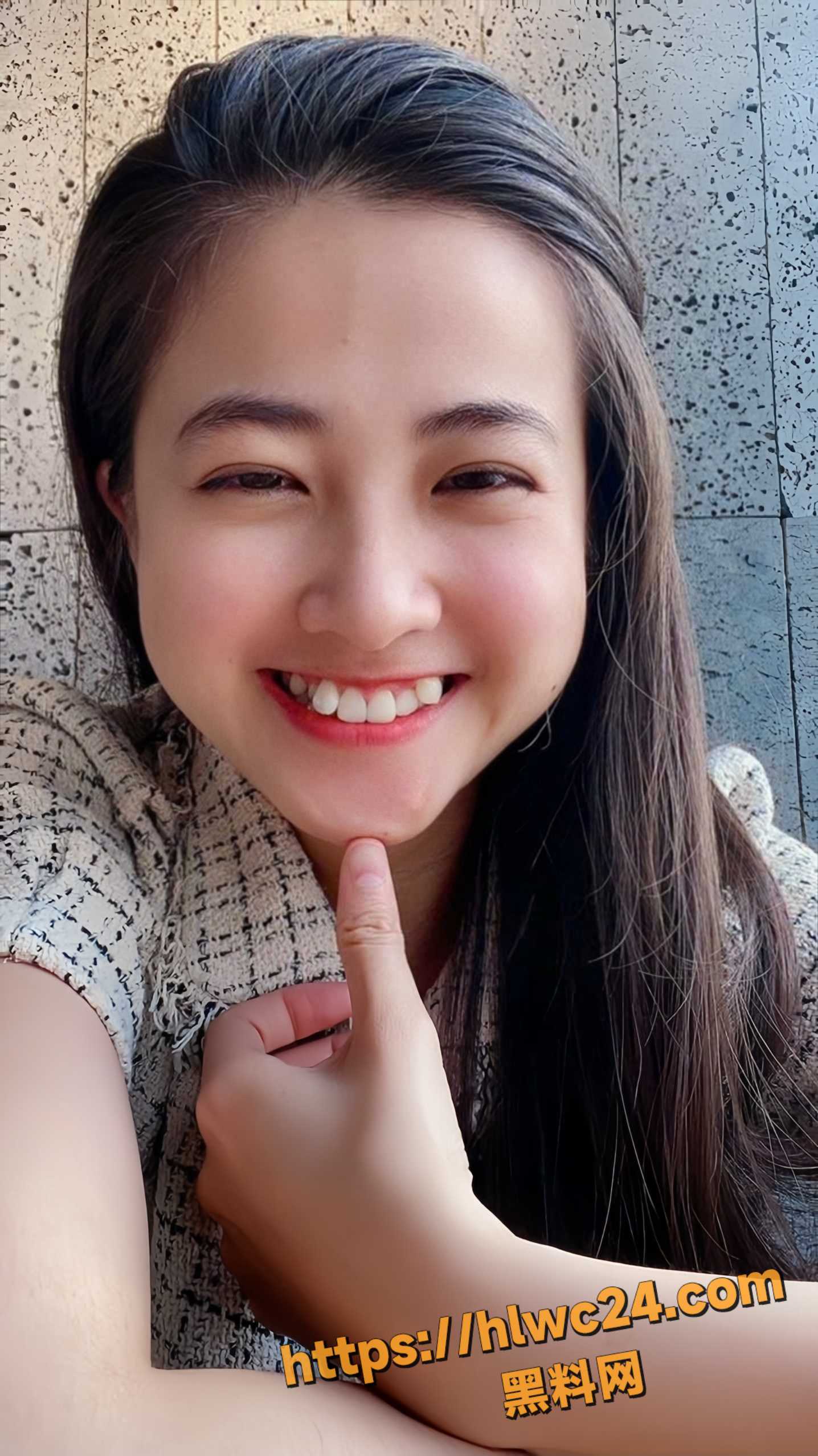 独家爆料 越南技商银行女职员 为上位被副行长潜规则 酒店激情啪啪高潮连连