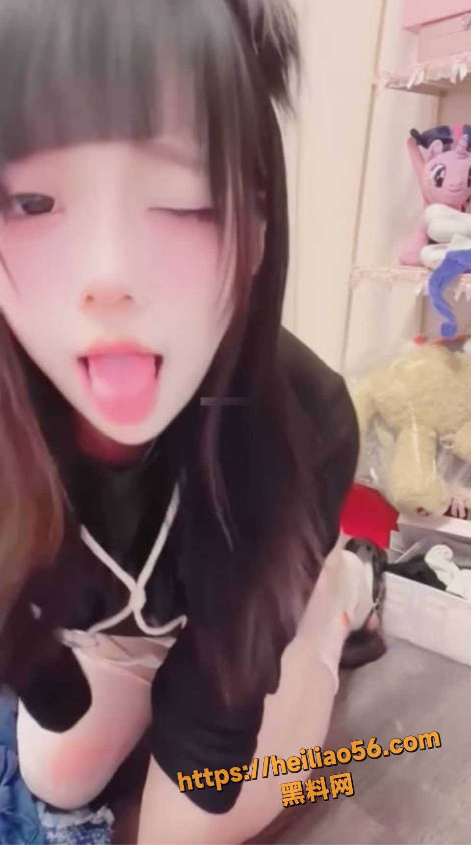 热门萝莉福利姬 兔宝大人 黑色紧身皮衣捆绑play 自行演绎福利放送！
