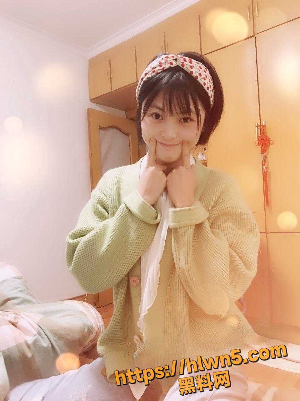 青岛一物业经理的视频在当地热火流传 邹丽霞 背着老公出轨男上司的视频流出！