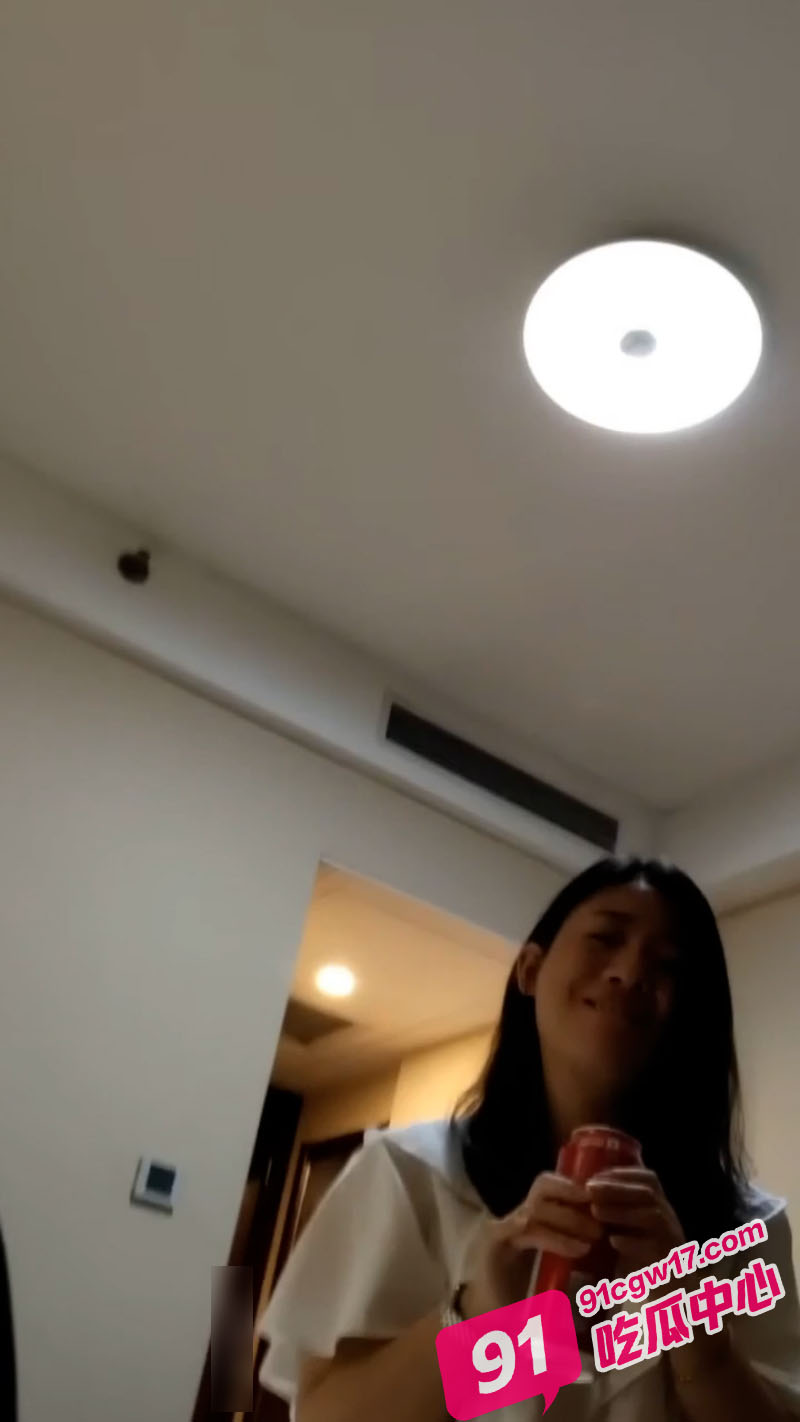网黄胡子哥与醉酒极品少妇性爱私拍流出 激情肉搏至高潮迭起！ 配图2