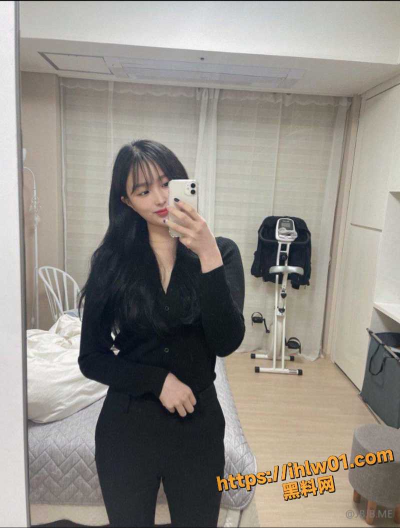 极品空姐与男友裸聊视频曝光 毫不害臊的脸蛋完美出镜果真的骚！