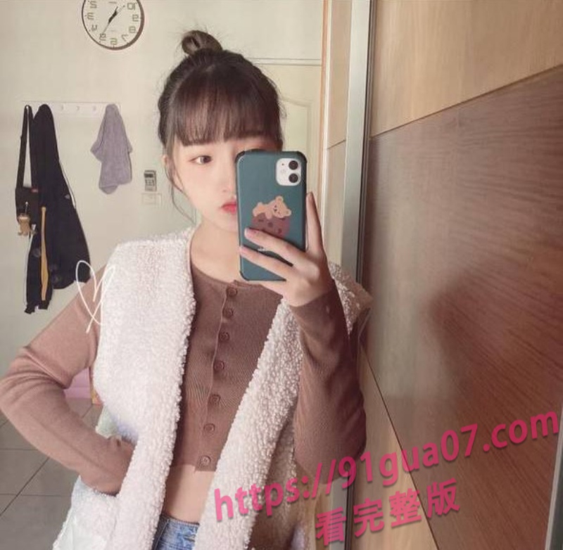 保险界巨乳人妻为开单 酒店泳池伺候金主爸爸 配图