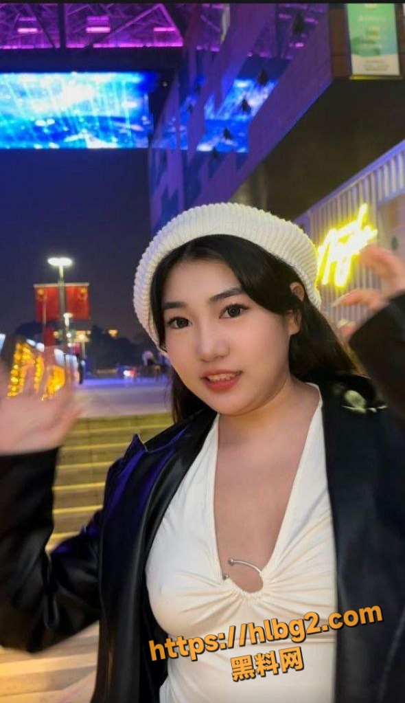 丰满甜美妹子反骨PP 滴蜡捆绑啪啪 极品身材大美乳母狗 被金主爸爸调教的很成功 各种场合户外露出！