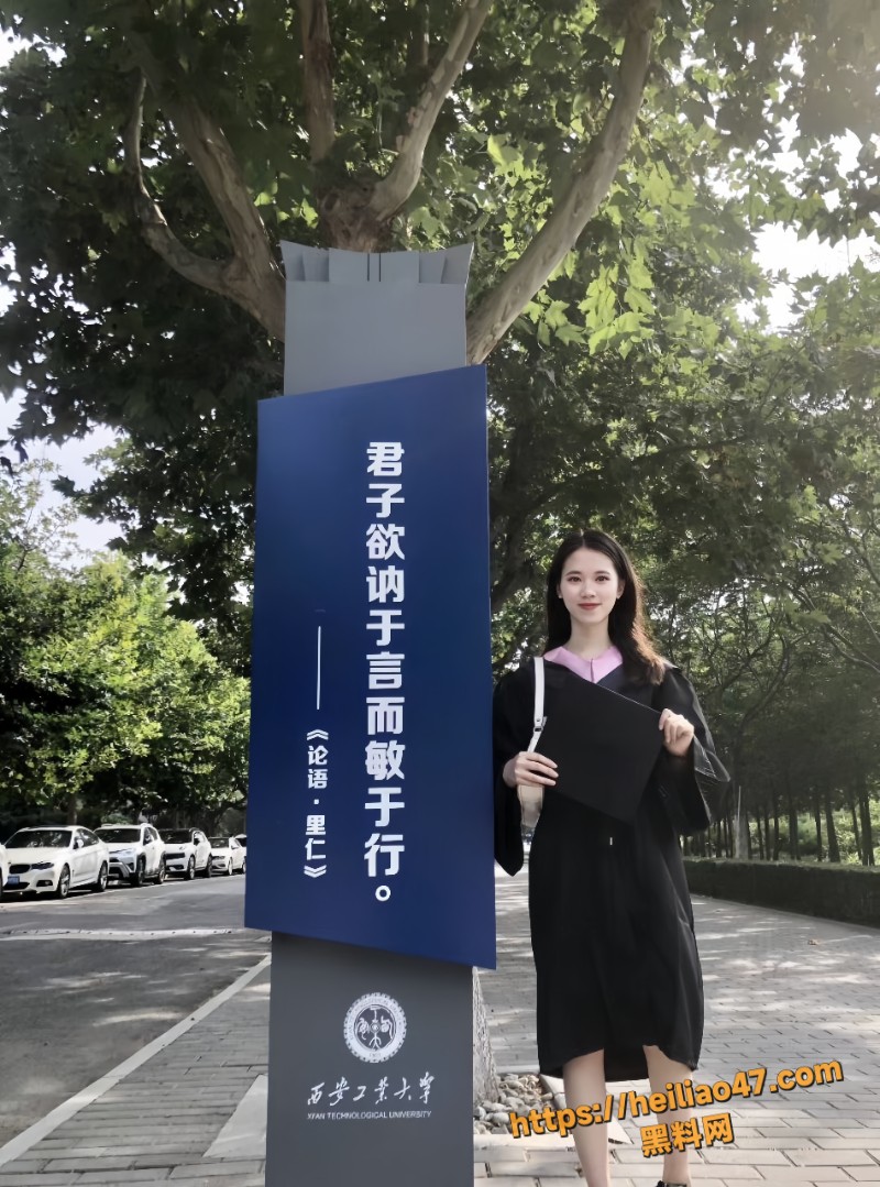 西安工业大学 赵琳琳 露脸口交骑乘榨精 扭腰浪叫骚到爆！