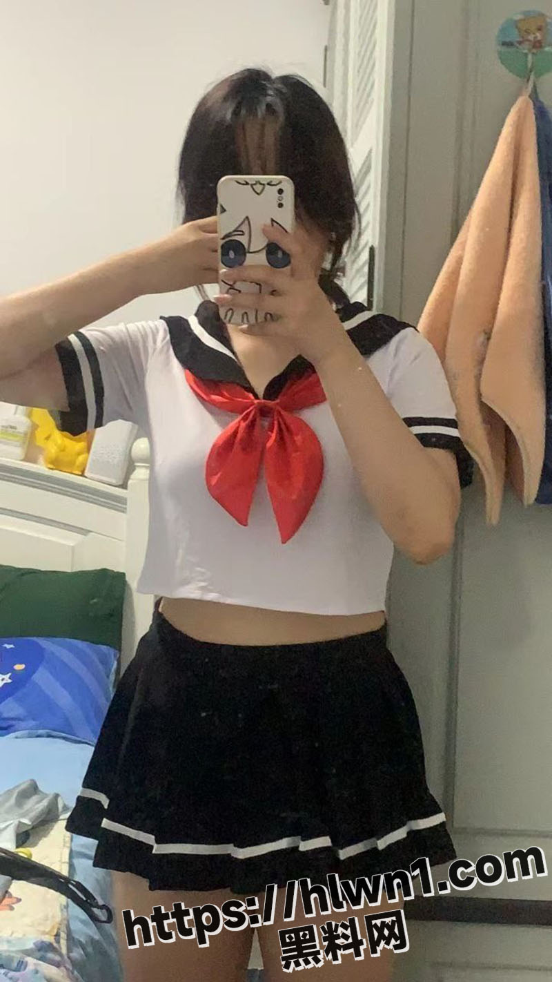 金主爸爸调教211极品学生妹当性奴 身穿女仆装被蒙着眼罩强势口爆吞精！