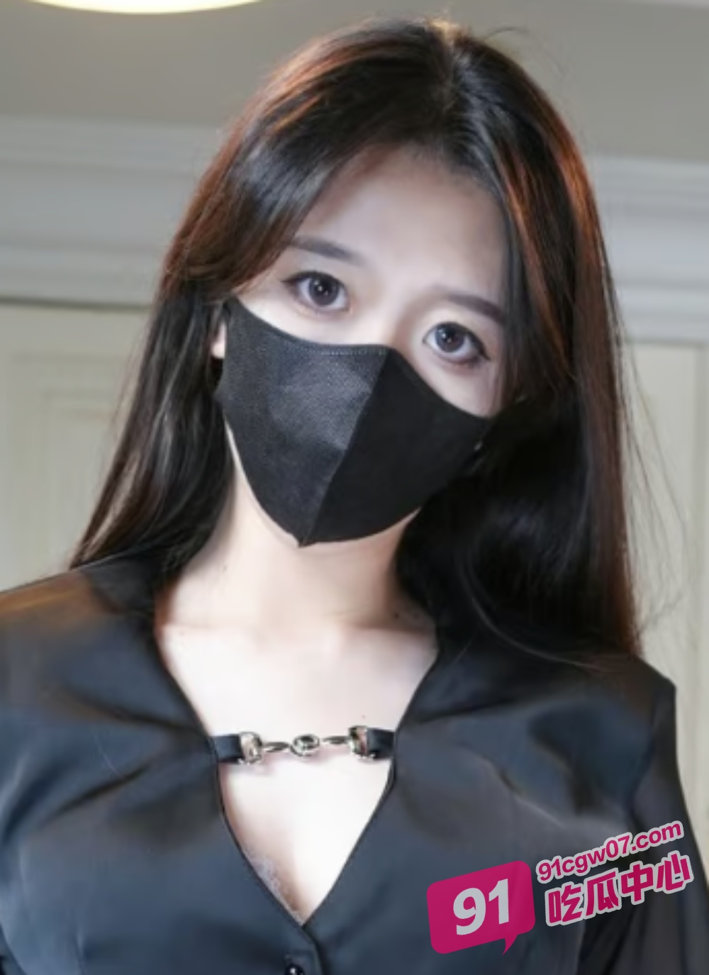 绝美御姐桥本香菜演绎变态老师特殊体罚不良少年 踩鸡虐阳美腿足交 配图2
