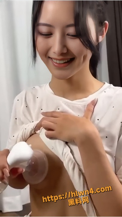 各种各式的颜值少妇白领及学生素人秀出镜巨乳取奶 宝妈宝爸必学的一课 快快学起来给你儿子取奶！