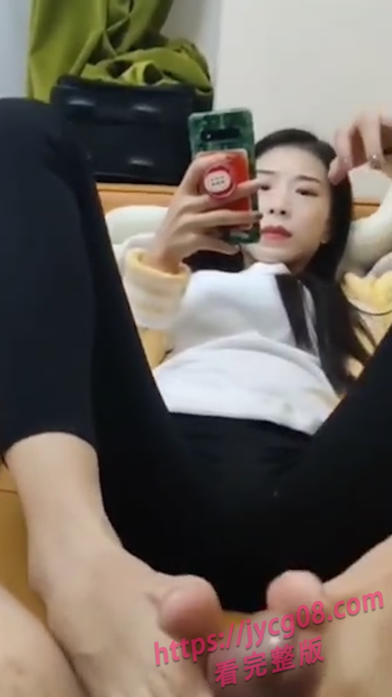 反差销售经理邓文婷私拍！超细美腿足交服务画面太撩人！ 配图2