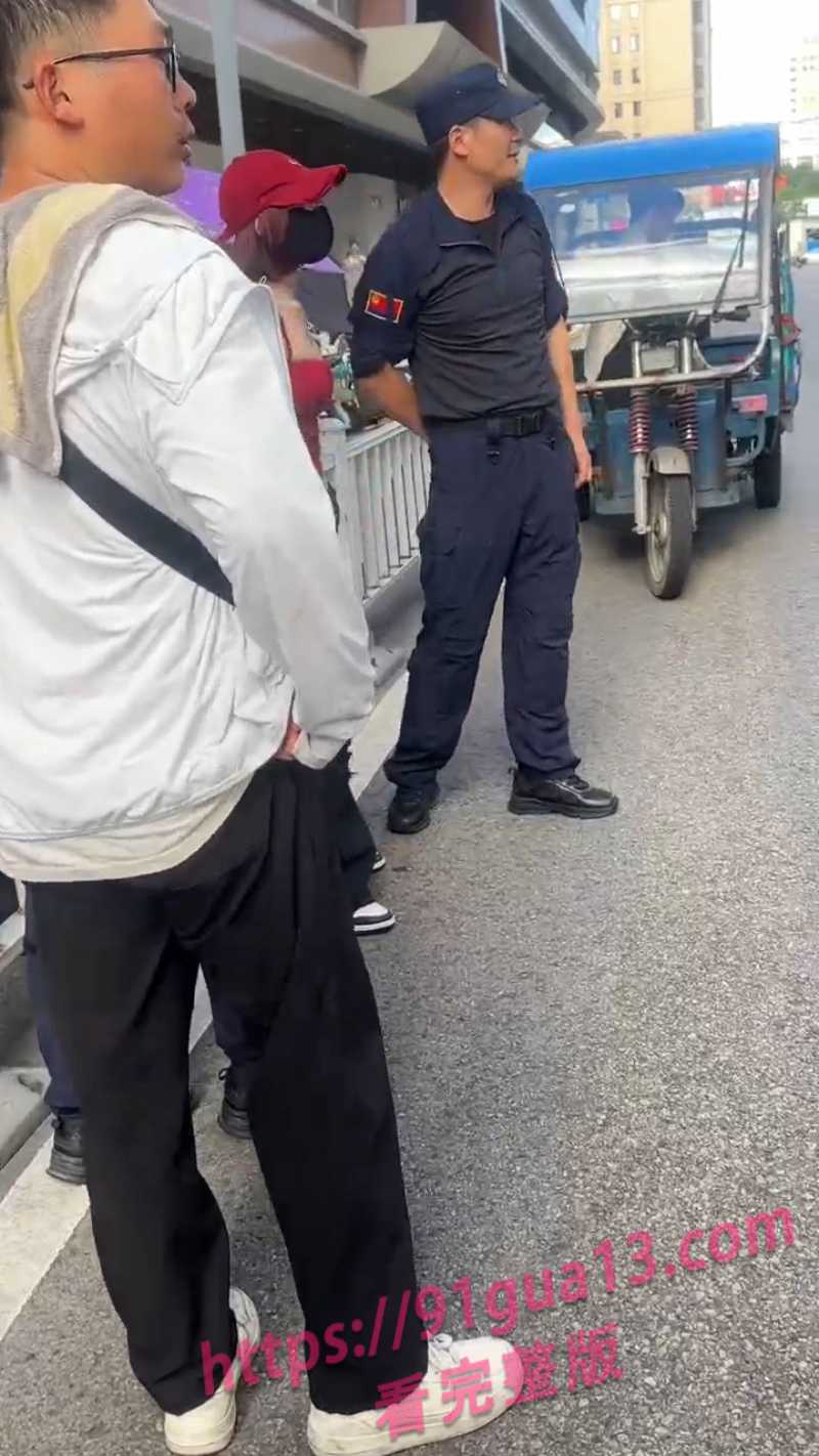 瑞安吾悦广场惊现家庭大战 前妻过生日被现任搅局视频 配图6