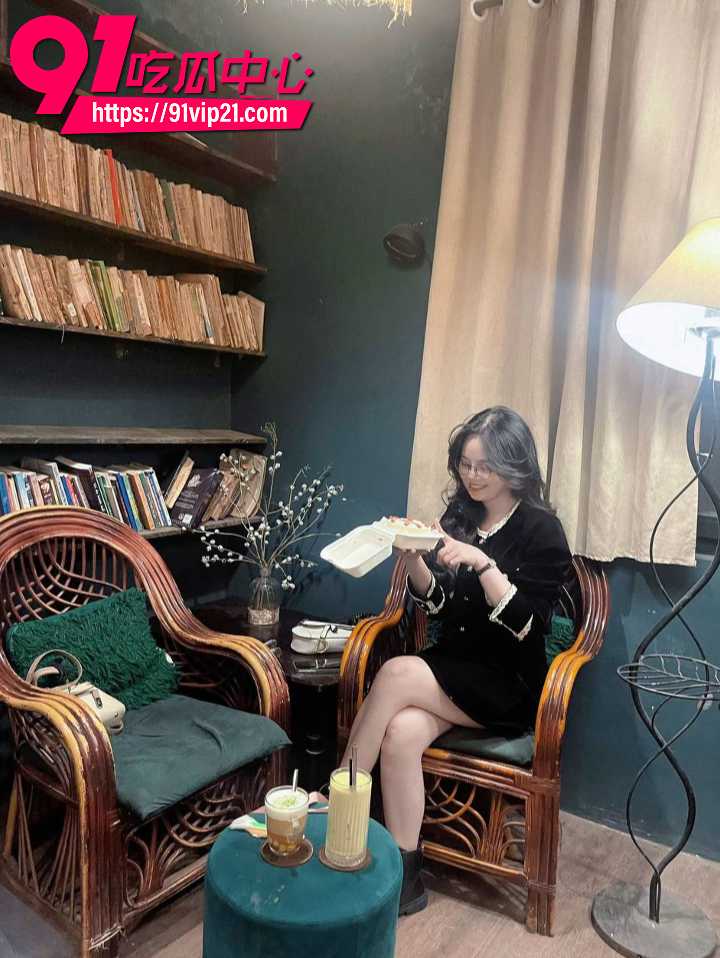 语文老师王丽的淫乱日常2