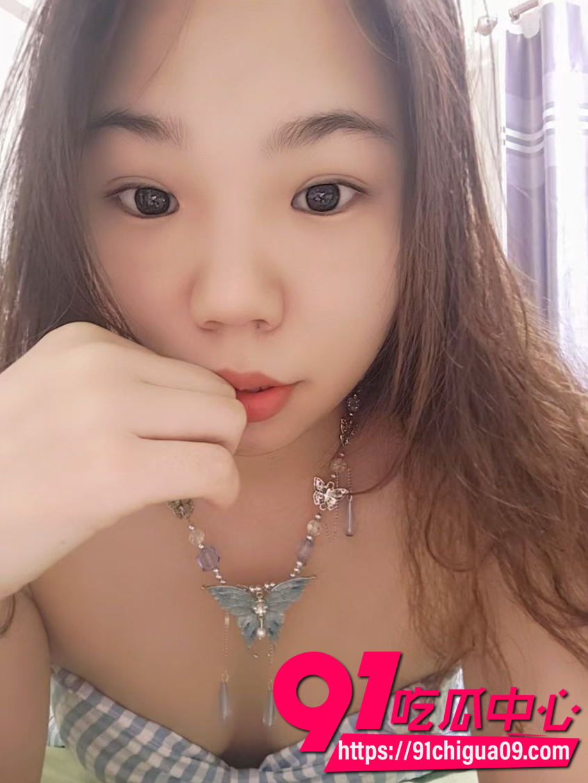 广西梧州 刘思媚 私拍视频曝光 清纯少女跳蛋大屌轮番上阵 后入爆操粉嫩小穴