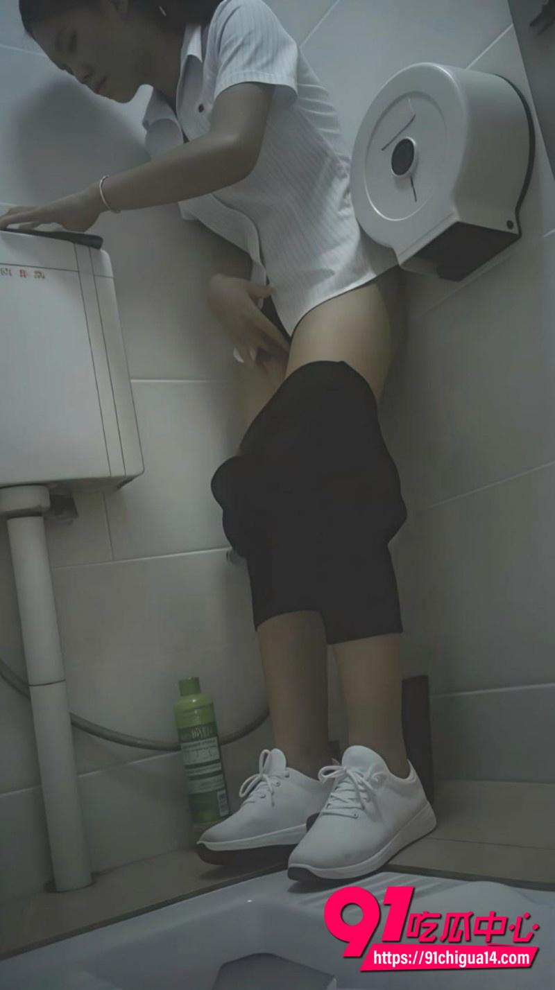大神厕所偷拍美女自慰视频3 大神厕所偷拍美女自慰视频3