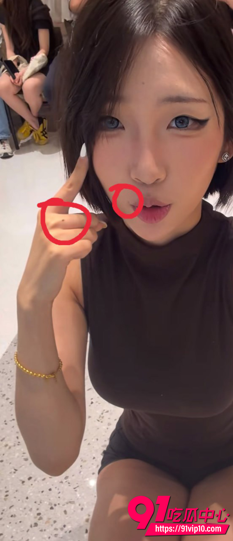 行简左手无名指的黑痣铁证.jpg 行简左手无名指的黑痣铁证.jpg
