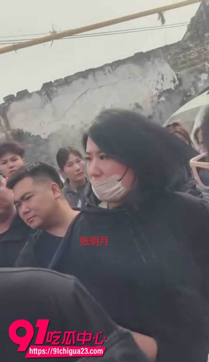 抖音女博主薛阿芊自爆被老公带小三上门殴打8