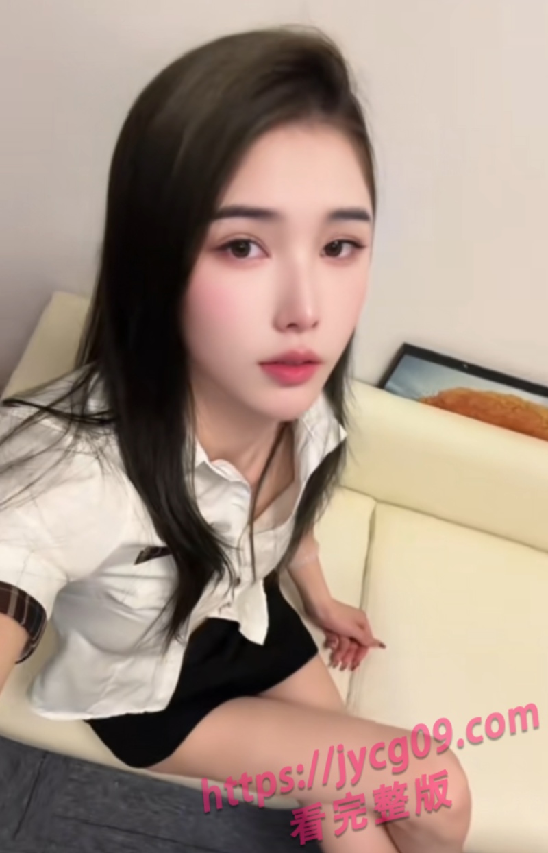 抖音熟女网红是妮的琳姐姐 性感皮衣造型太撩人 配图2