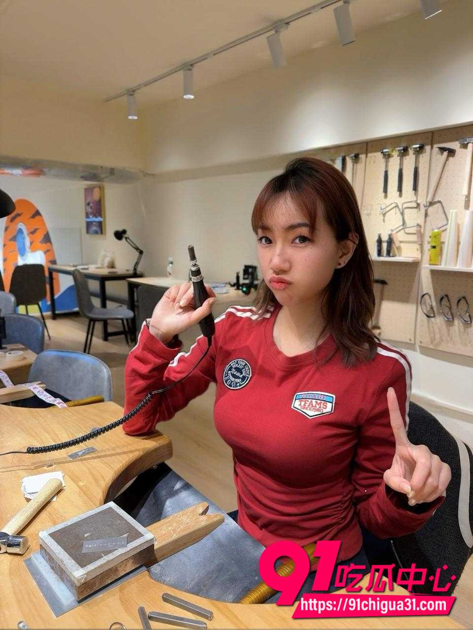 深圳大学吴悦茹 10 深圳大学吴悦茹 10