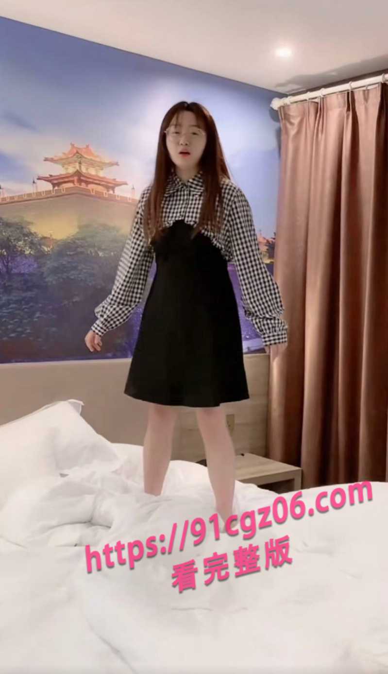 抖音搞笑博主也塌房?女网红赵小娜跟小伙约炮视频遭无良偷拍博主曝光!