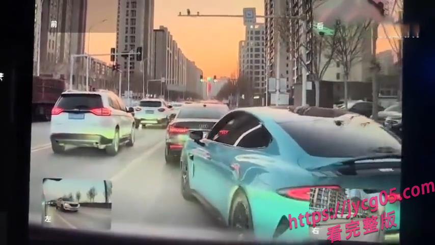 精神小伙开su7飙车加塞一气呵成！只能中午开！因为早晚要出事！ 配图2