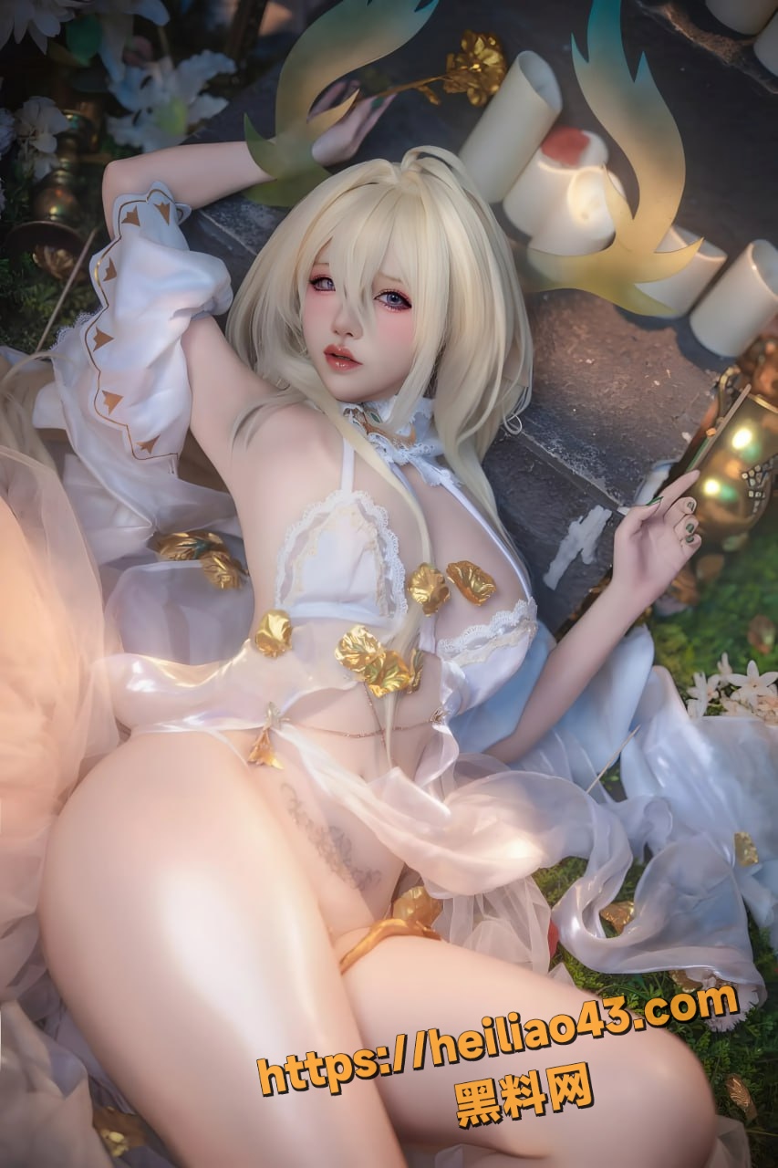阿薰kaOri 碧蓝航线金狮COS新作 少女撅臀揉奶 权杖磨逼舔弄超色情！