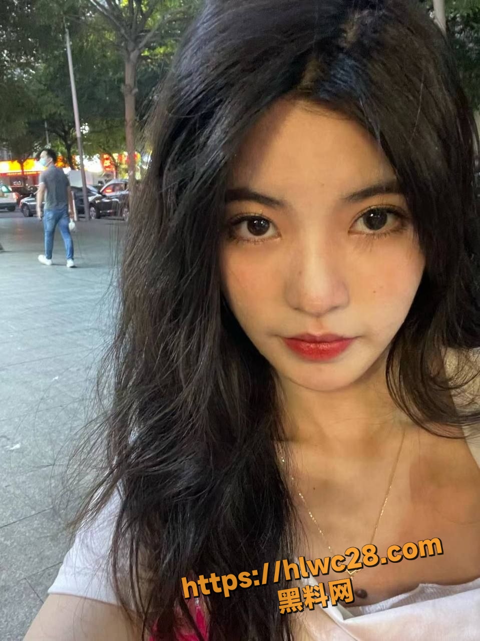 深圳宝安高冷御姐与男友性爱视频泄露 黑长直冷白皮床上功夫了得 大方承认后疑似借机找下家