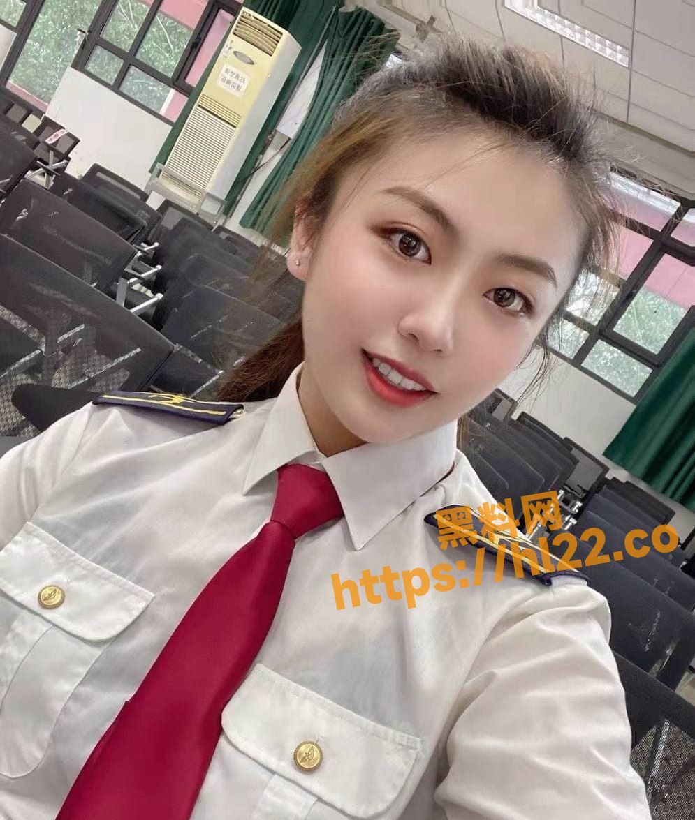 天津中国民航大学 江兰泽 号称学院最美女飞行员却被男友爆出大量不雅私拍！
