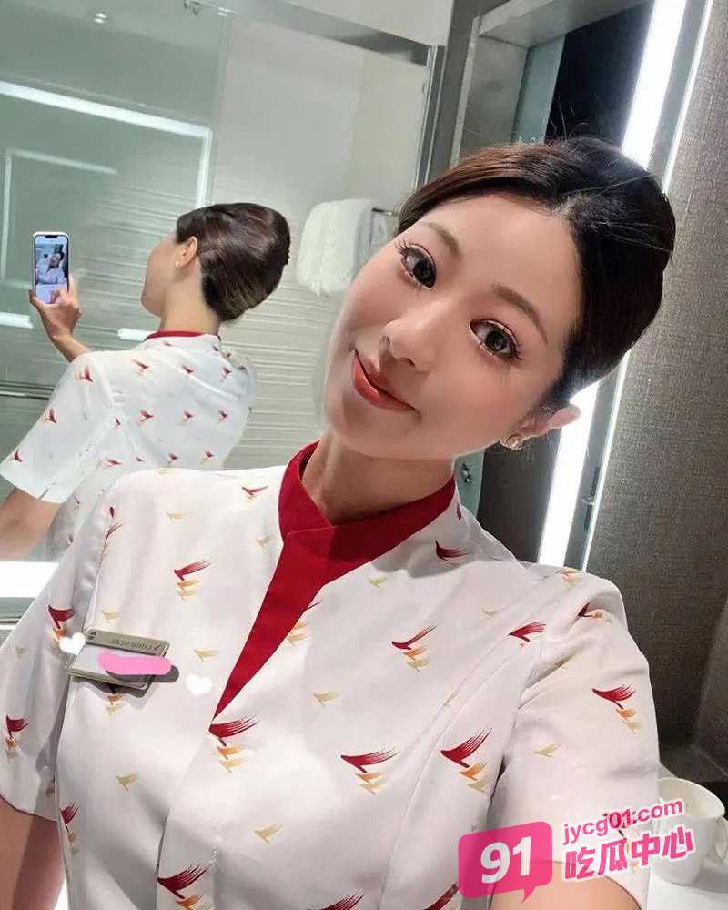 空姐偷情闺密老公 表面高雅空姐 私下却和闺蜜同吃肉棒！