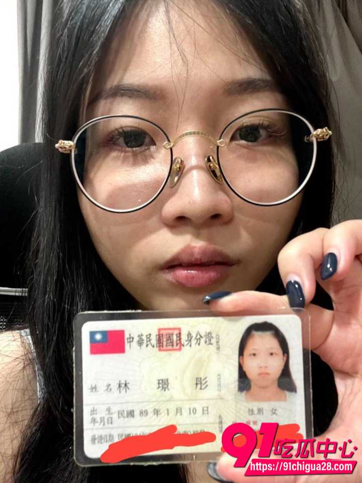 台湾高颜值反差婊林璟彤借钱不还 不雅视频曝光 多姿势被狂干到眼神迷离