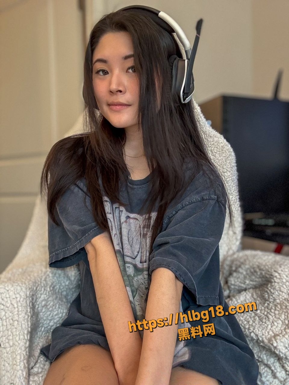 超高颜值女神 大尺度全裸大秀自拍视频流出 镜头前狂野挑逗 疯狂插入假阳具尽显魅惑风情