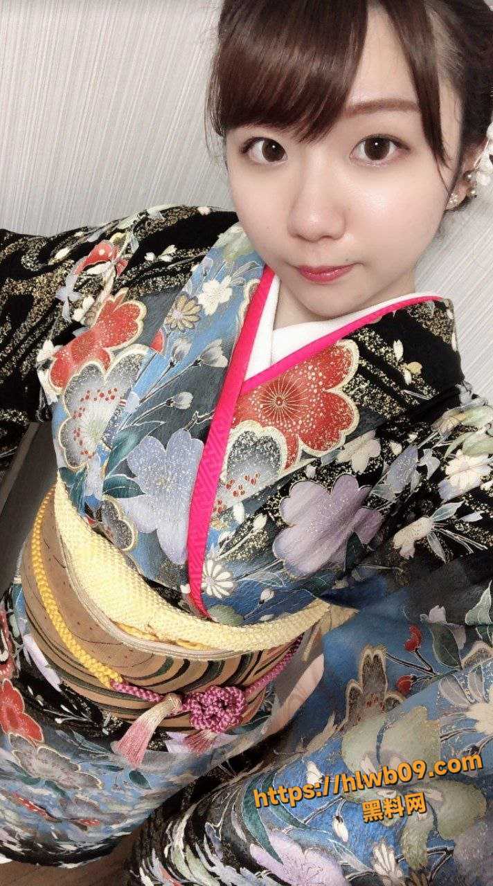 日本少女系列 变态女职员的自拍视频合集 全裸扒穴放尿 诱惑拉满！