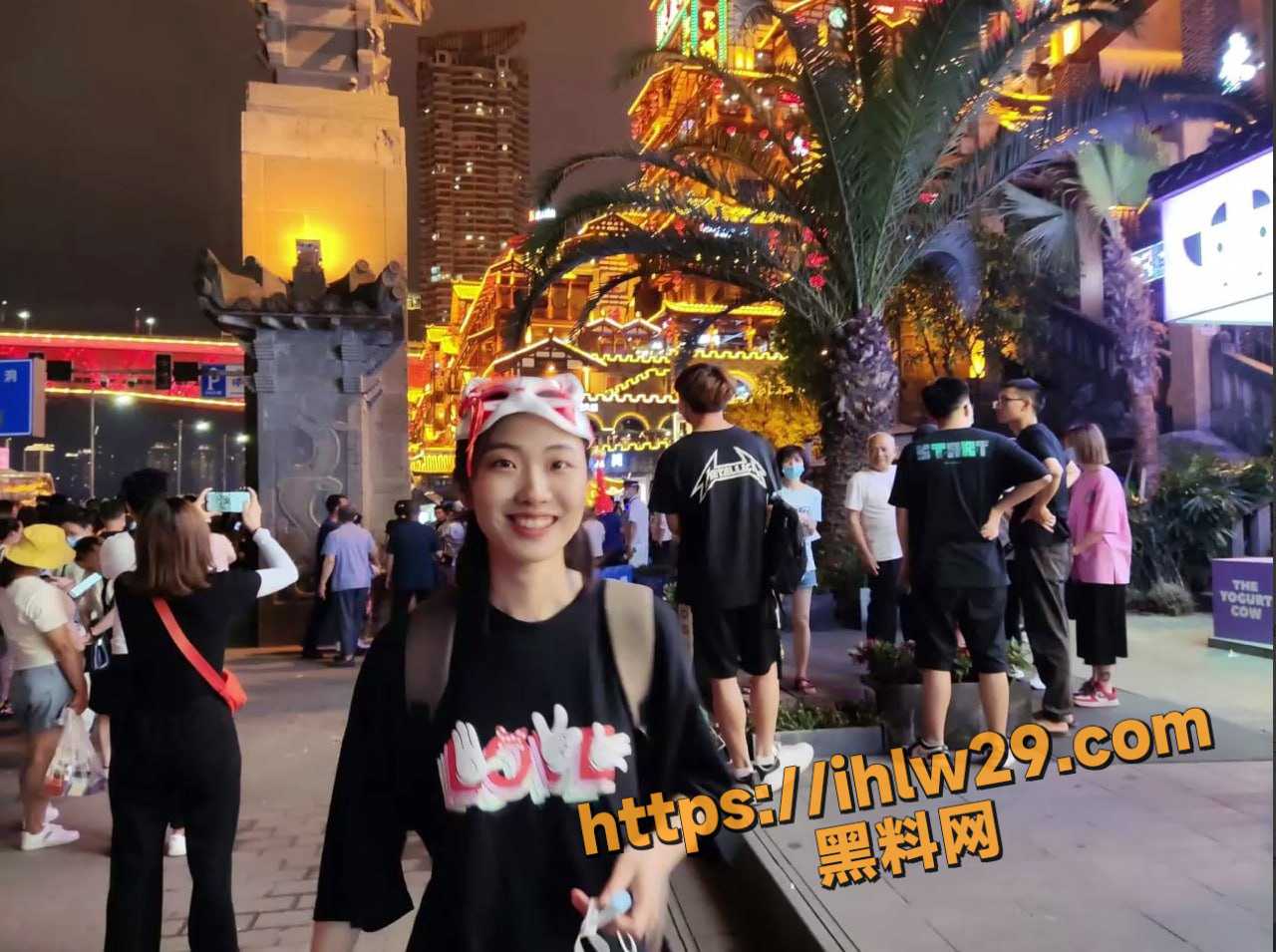 精品泄密之上海大屌富二代约炮反差女教师 清纯颜值被干至淫荡高潮！