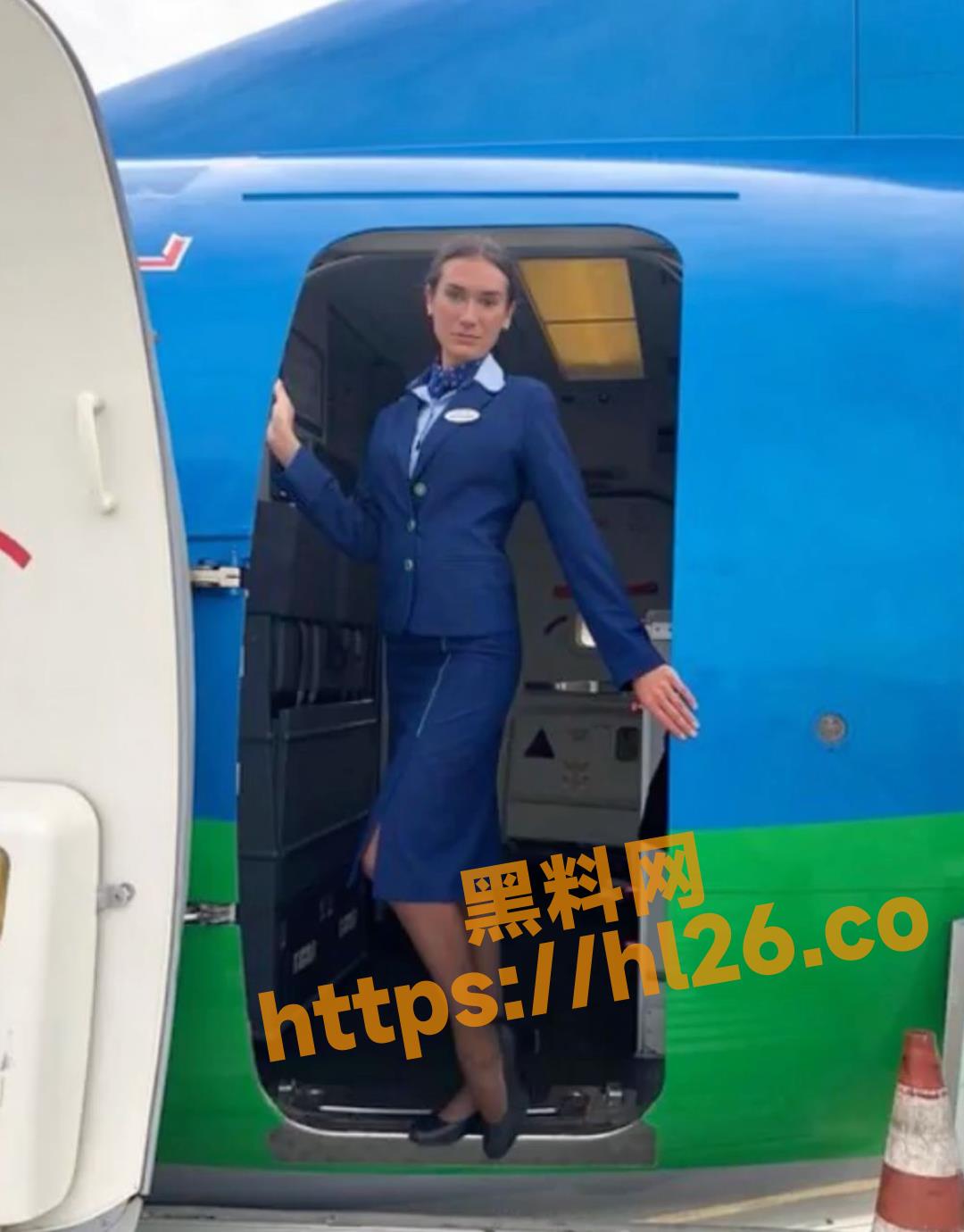 国外空姐门！极品长腿空姐和机长不雅自拍性爱视频泄漏事件曝光！