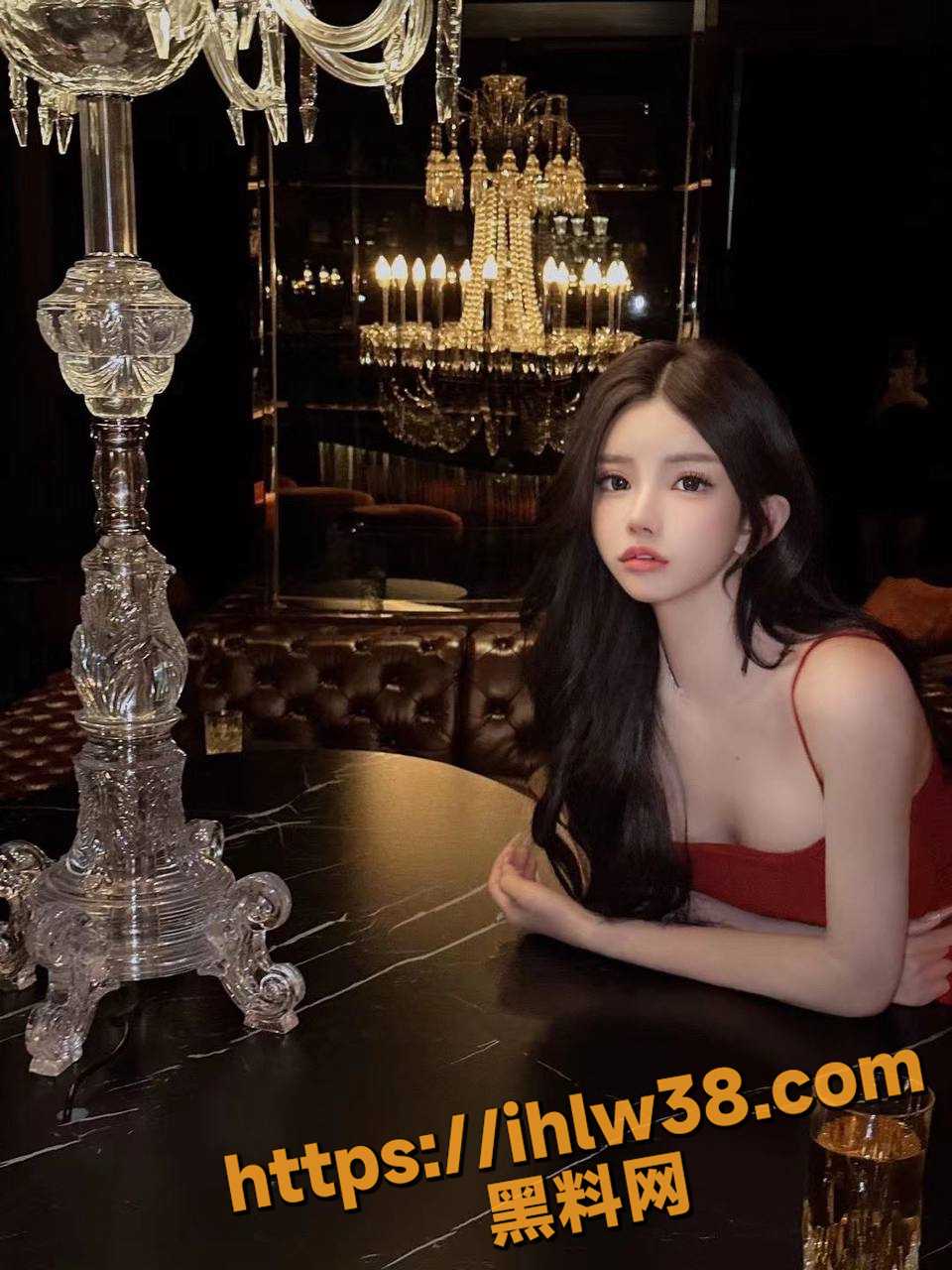 极品颜值网红女神被金主爸爸各种爆操 手捧着鸡吧用舌头卖力的口交！