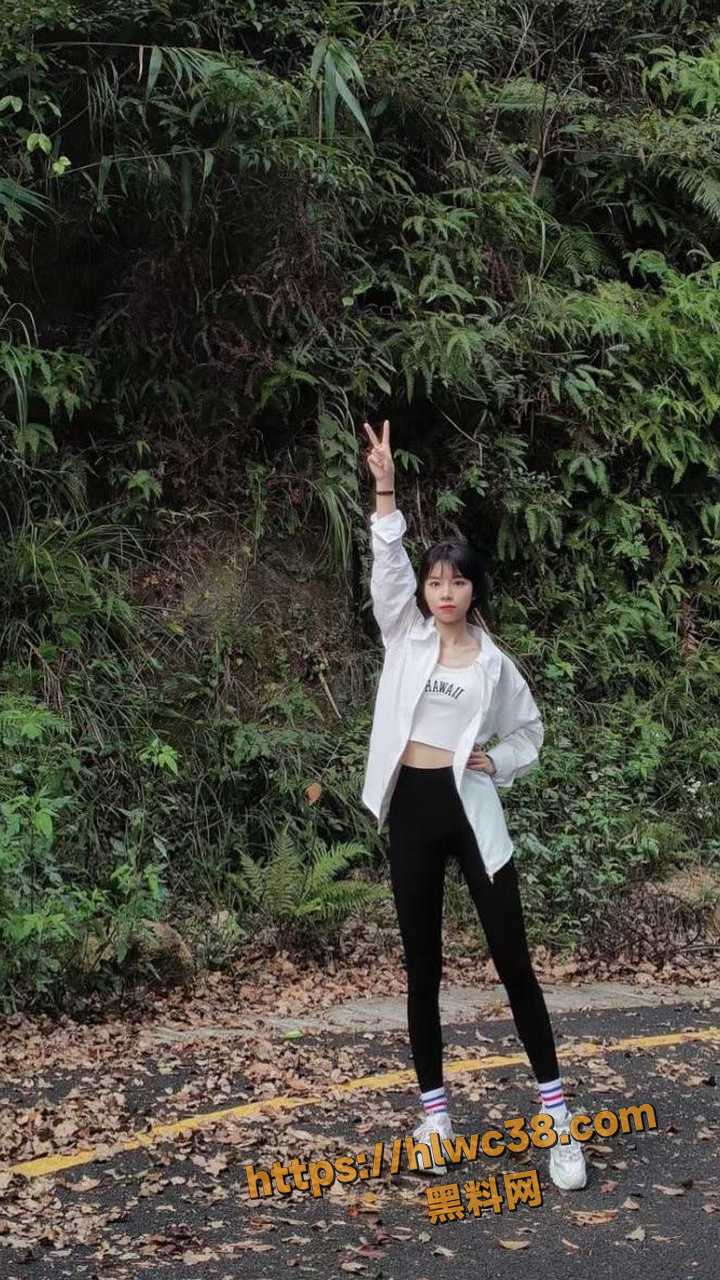 大庆师范学院校花 谭晶 文艺少女粉嫩蜜穴 厕拍私拍视频疯传