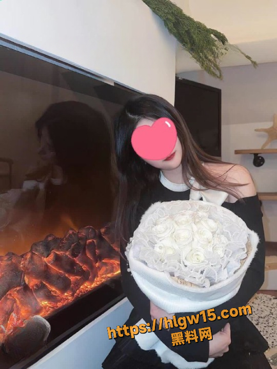 海角社区 奶子即正义 第40集!多角度爆操甜美小姨子 老婆的妹妹玩起来就是带劲 站起来的蹬!